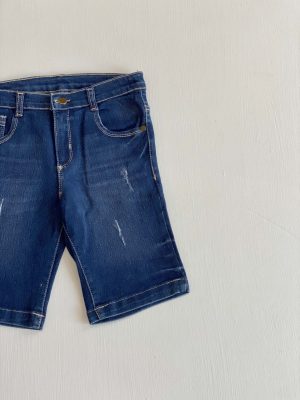 1058. Short de mezclilla