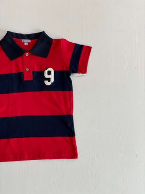 1066. Polo rojo con azul