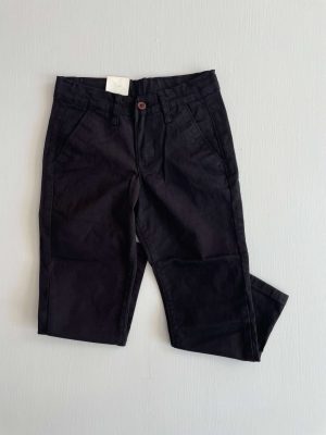 1084. Pantalon negro