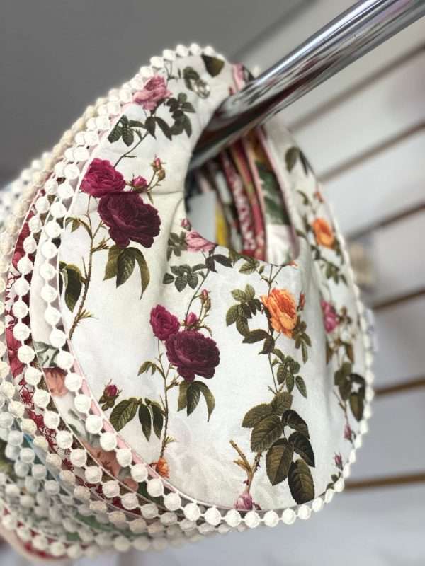 6195. Babero reversible de coleccion tiny bombom