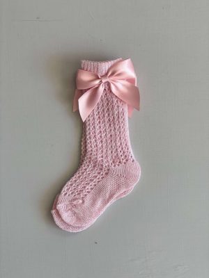 6263. Calceta calada con liston rosa