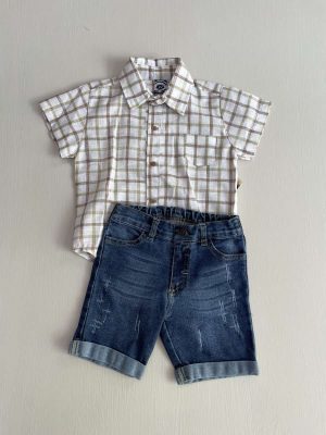 957. Conjunto de camisa blanca a rayas beige