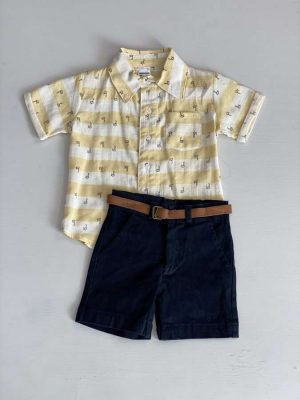 964. Conjunto de tres piezas de camisa amarilla con rayas blancas