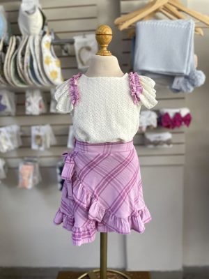 3189. Conjunto con falda morada