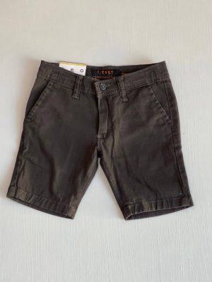 1137. Short gris oscuro
