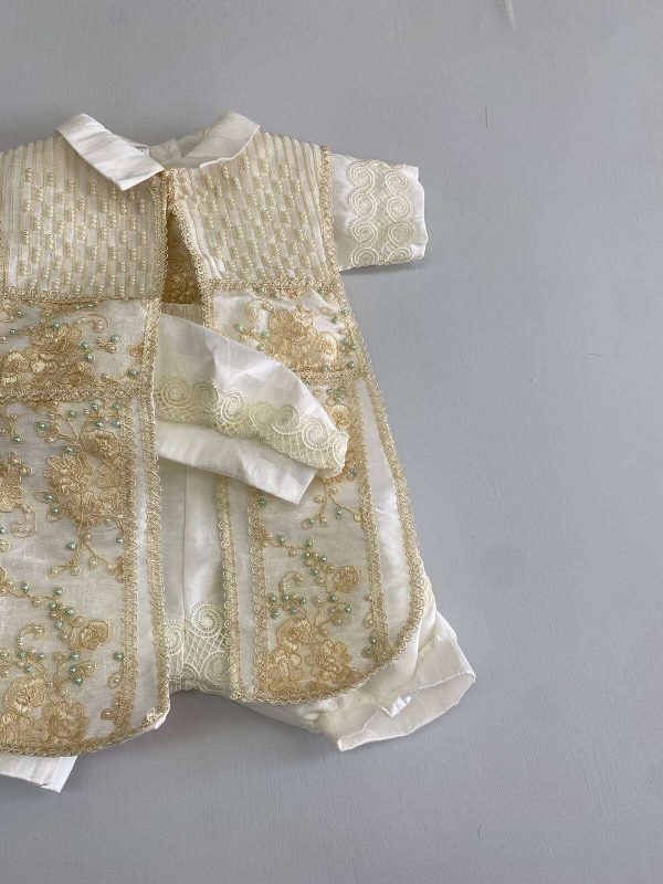 643. Ropon ivory de estola completamente bordada en detalles azules