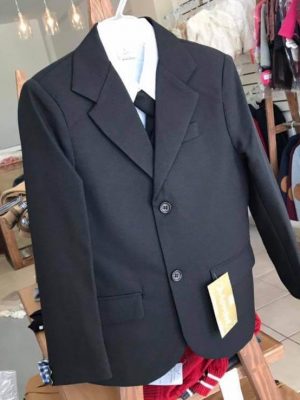 676. Traje formal negro cinco piezas color negro