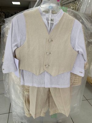 683. Conjunto ivory tres piezas en lino