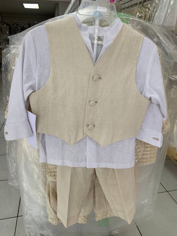 683. Conjunto ivory tres piezas en lino