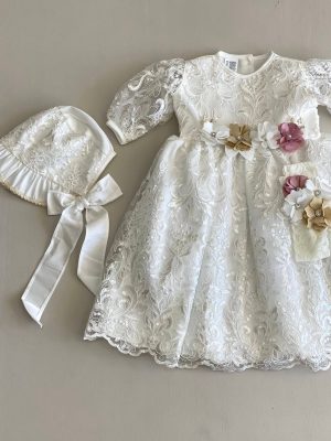7025. Ropon con manguita de encaje y detalles beige y rosa