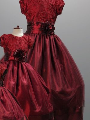 8060. Vestido clasico de dos listones en tinto