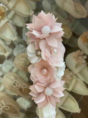 9063. Bandita de flores rosas con blanco