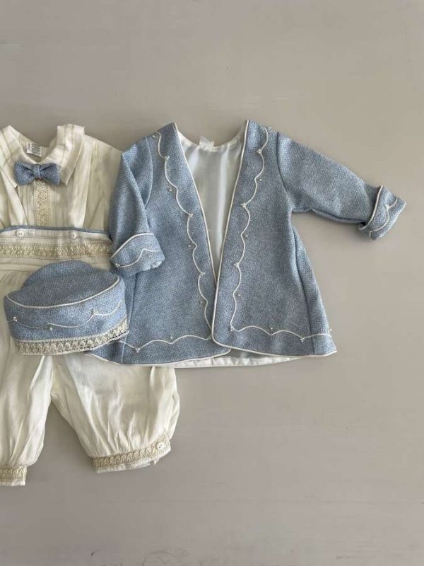 610. Ropon de nueva coleccion de saco azul con detalles en perlas