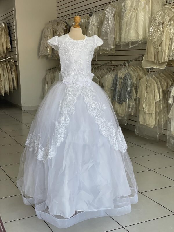 8001. Vestido blanco con detalle en encaje y flores - Imagen 2