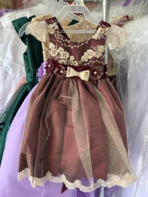 8069. Vestido Lucia en tinto
