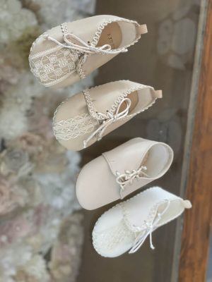 9048. Zapatos de niño