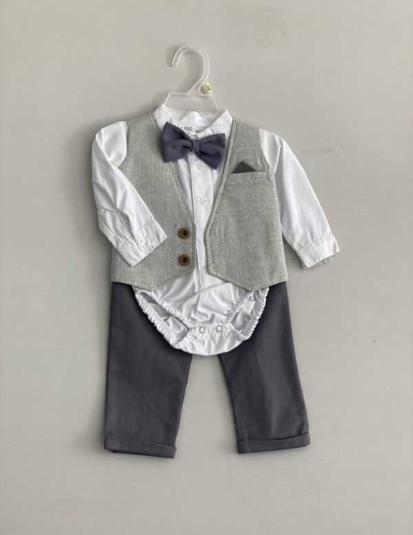 652. Conjunto cuatro piezas gris de chaleco