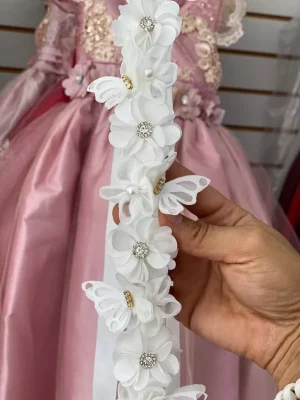 9125. Guia de flores y mariposas blancas