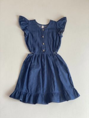 3344. Vestido de mezclilla con detalle de botones