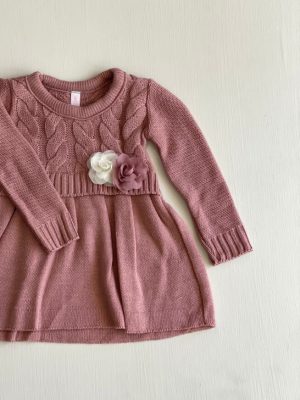 11089. Vestido tejido con detalle de dos flores