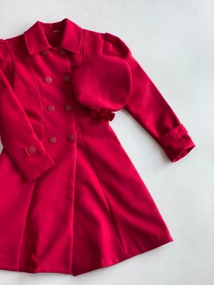 11117. Abrigo rojo de lana con boina