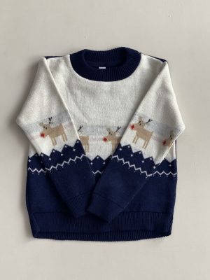 12029. Sueter navideño en azul marino