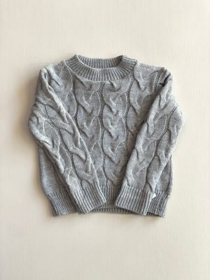 12034. Sueter gris claro