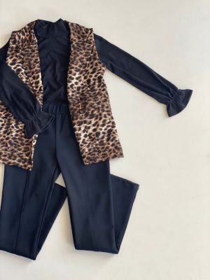 11121. Conjunto tres piezas de chalequito