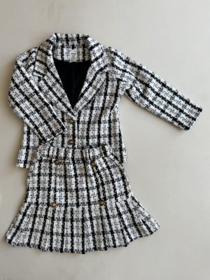 11142. Conjunto blanco y negro con saquito