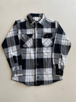 12065. Camisa a cuadros blanca y negro