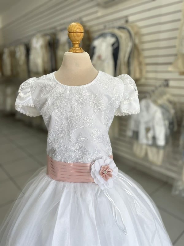 8115. Nueva coleccion de Vestido de Primera Comunion con detalle en rosa