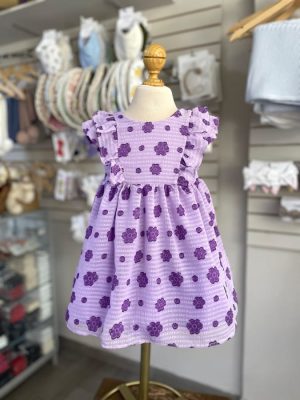 3349. Vestido morado con flores