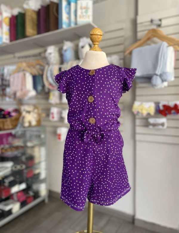 3354. Jumper morado con detalle de botones