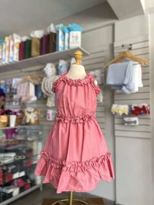 3358. Vestido palo de rosa con detalle de olanes