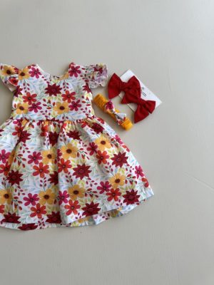 3369. Vestido de flores y colores con bandita
