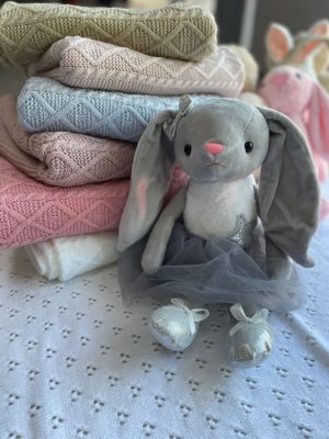 6395. Conejita gris con tutu
