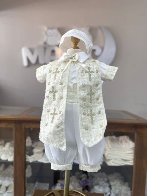 754. Nuevo ropon con estola bordada y detalles de cruz y perla