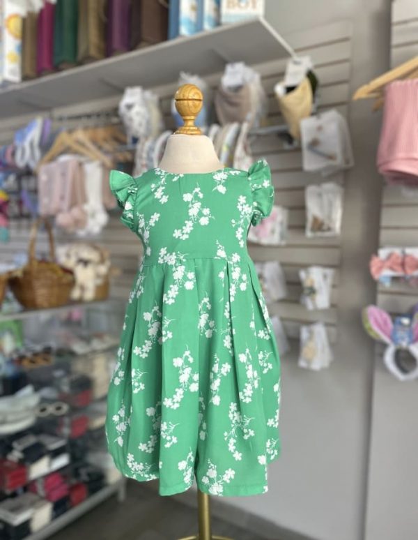 3412. Vestido verde con detalle en manguitas