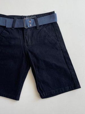 1229. Short negro de gabardina con cinto marino