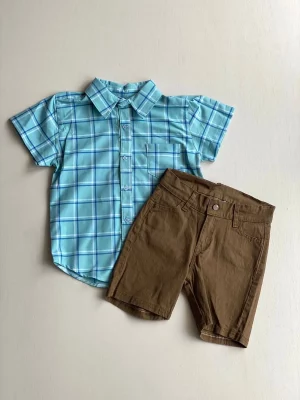 1234. Conjunto de camisa verde a cuadro azul y blanco