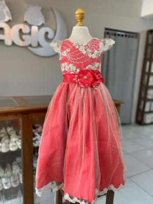 8122. Vestido rojo con detalles en encaje