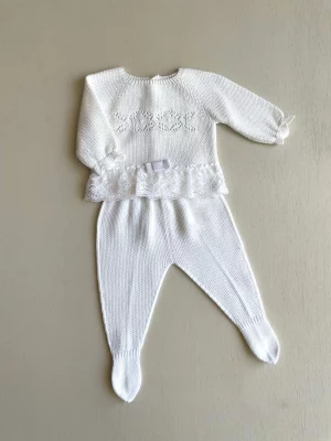 3485. Conjunto tejido españolito de primera puesta