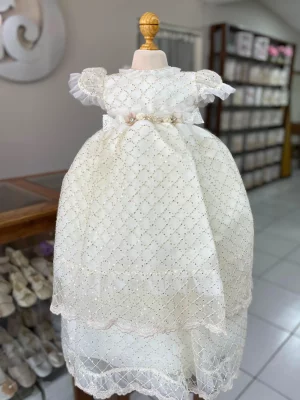 7240. Ropon de temporada de nueva coleccion con detalles sutiles en tul y flores pequeñas