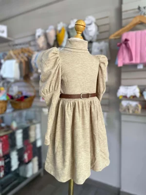 11165. Vestido con detalle en mangas y cinto cafe