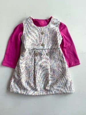 11208. Vestido en colores con blusita fucsia