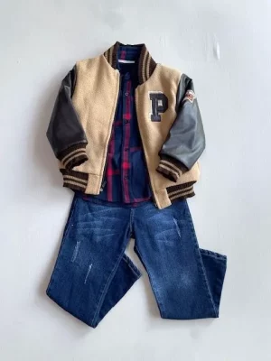 12087. Conjunto cuatro piezas de chamarra beige con negro