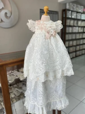 7244. Ropon desmontable con detalle en mangas y flores 3D en rosas