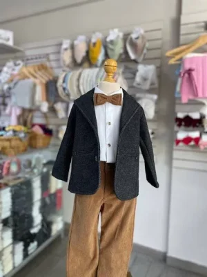 13015. Conjunto cuatro piezas de saco gris oscuro