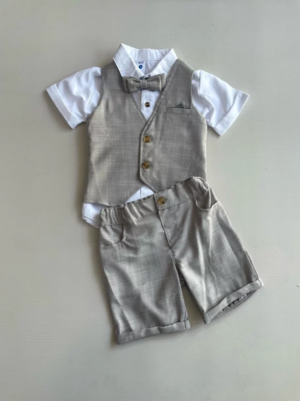 807. Conjunto cuatro piezas de short en beige