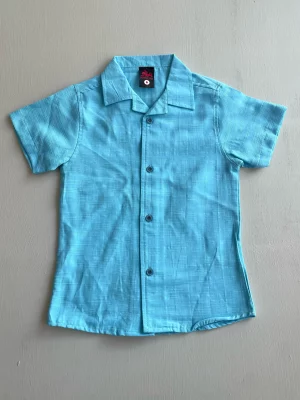 13046. Camisa azul cielo